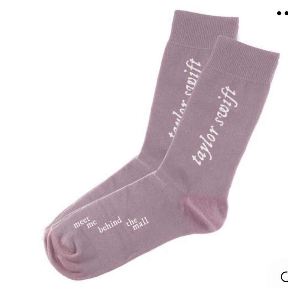 Taylor Swift Folklore Behind The Mall Pink Socks Official New Sealed Rare NWT
